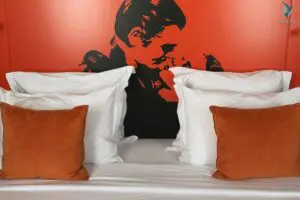 Hotel Starr in Lisbon Airport with modern amenities and convenient location for travelers